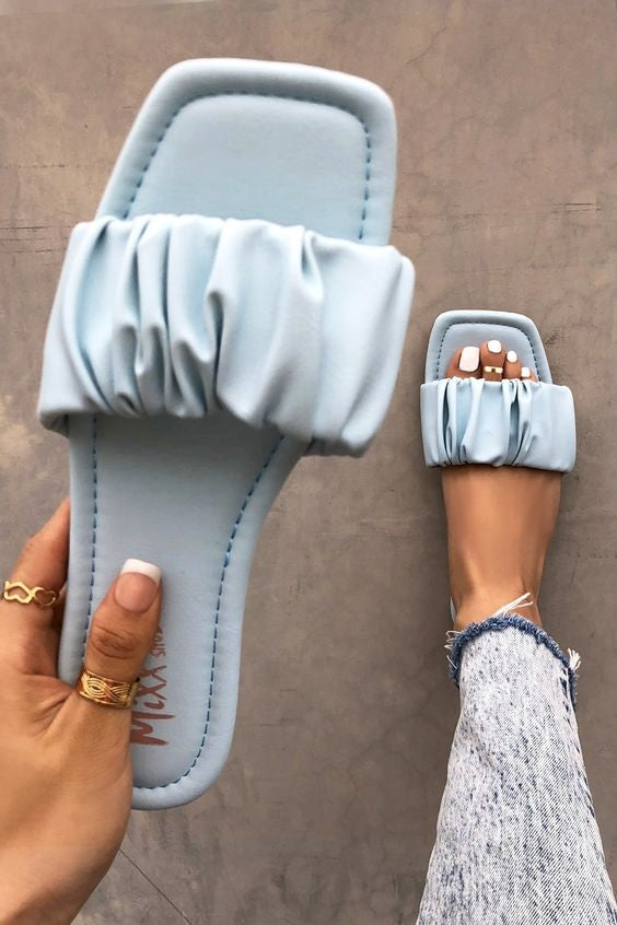 The 5 Types of Shoes Every Woman Should Have