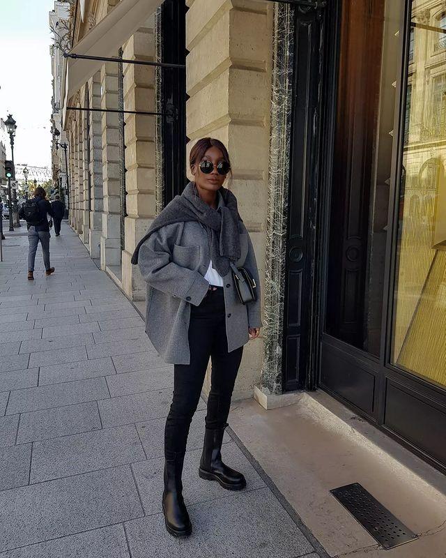 Lia Black Leather Chelsea Boots Boots