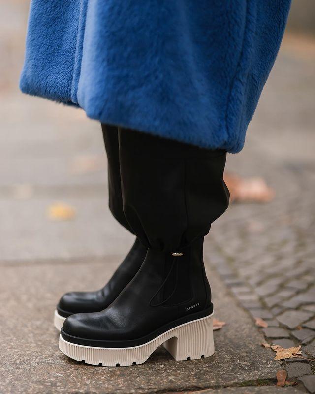 Vitello Black Butter Ankle Boots CPH597BUTTER - 2