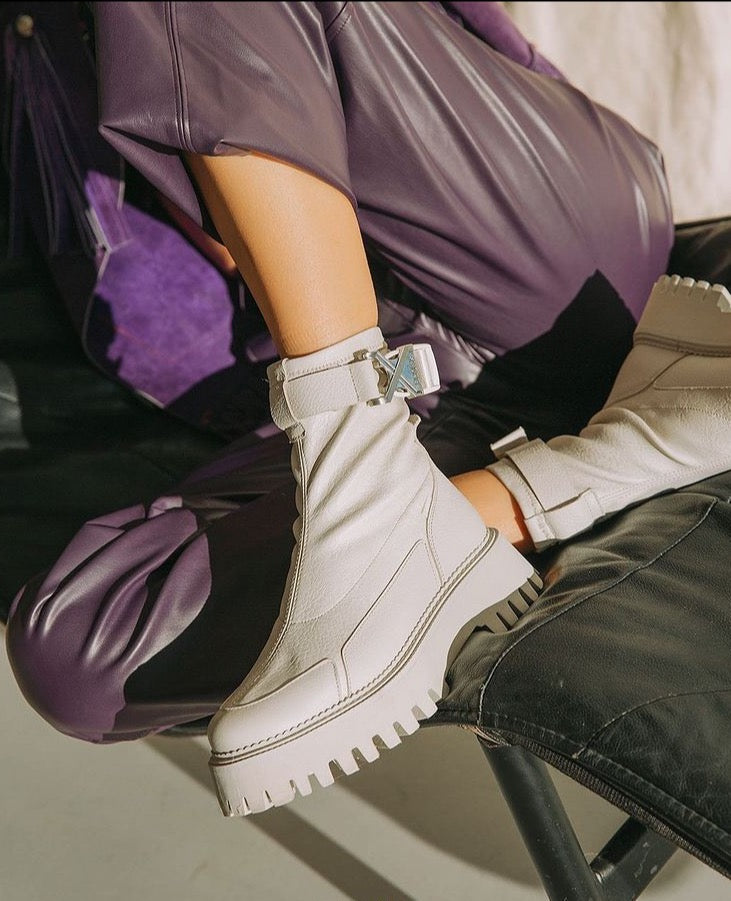 Groovy Stretch Buckle White Ankle Boots Boots