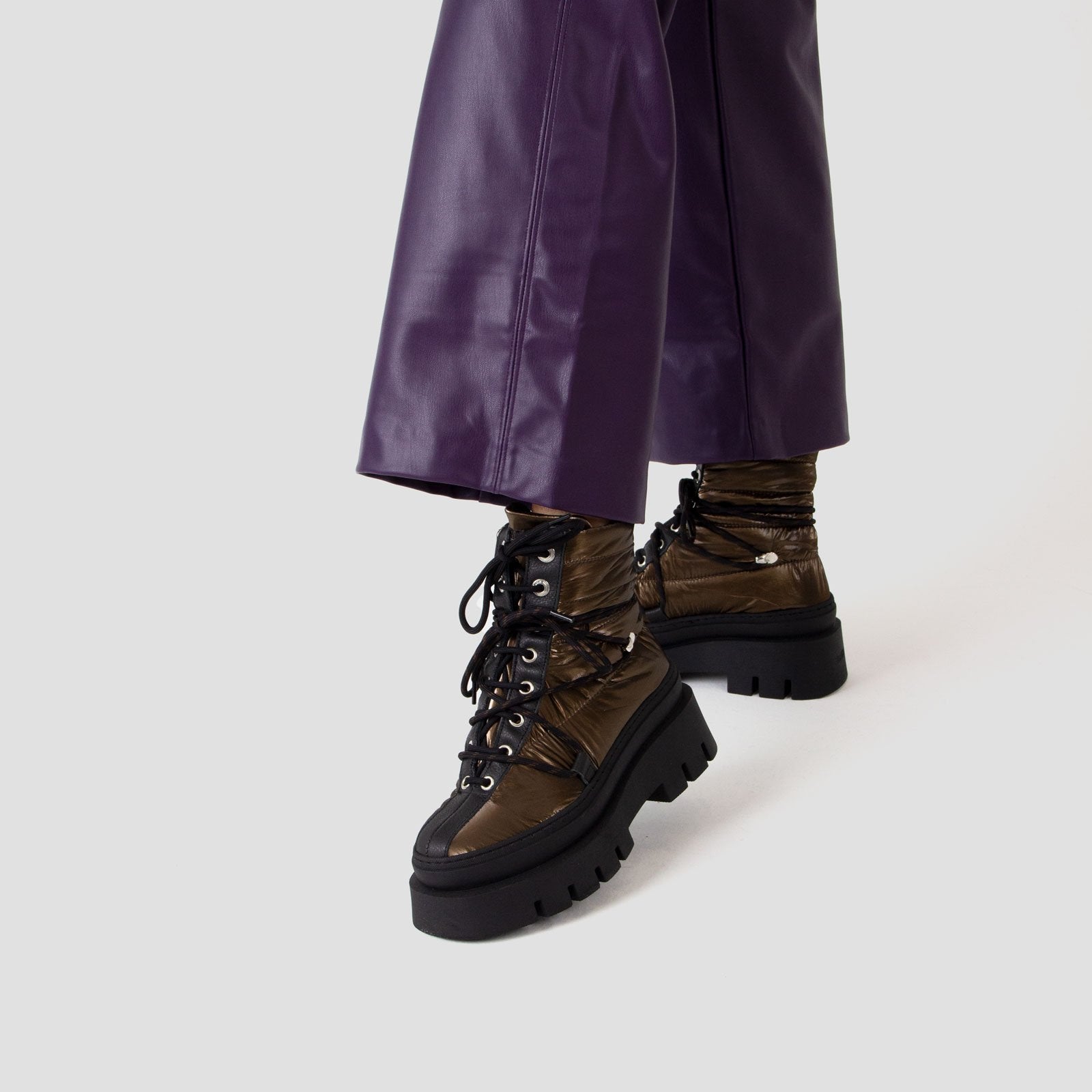 Evi-Ann Double Laces Brown Chunky Boots 47380-AM-28 - 02