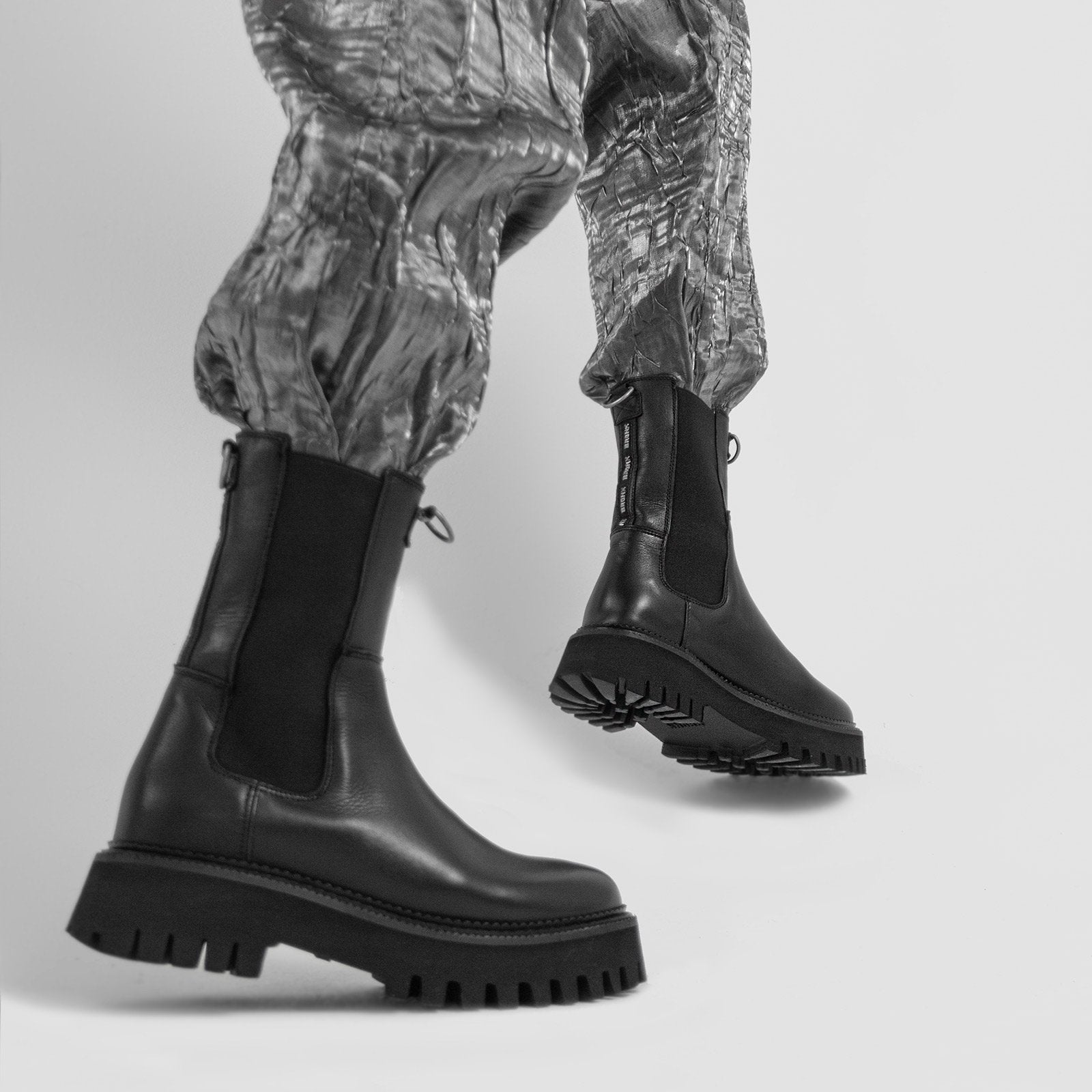 Groovy Chelsea Black Boots 47268-A01 - 03