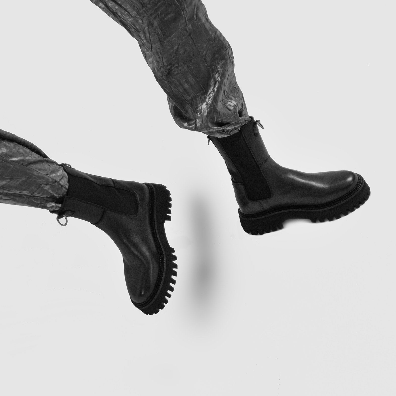 Groovy Chelsea Black Boots 47268-A01 - 04