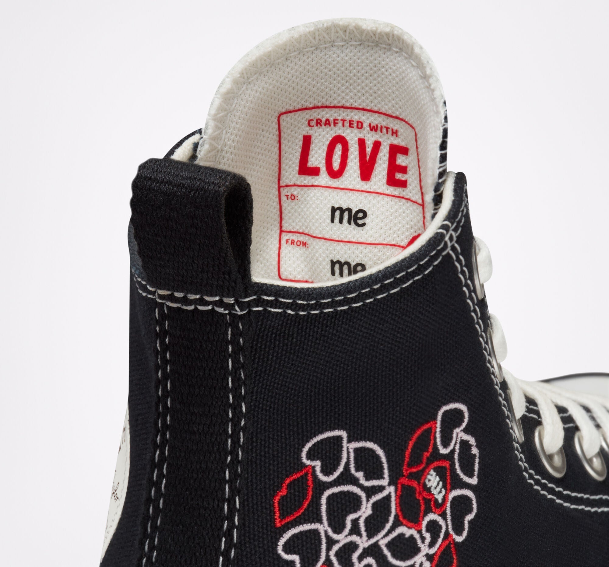 Run Star Hike Hi Embroidered Hearts A01598C - 7