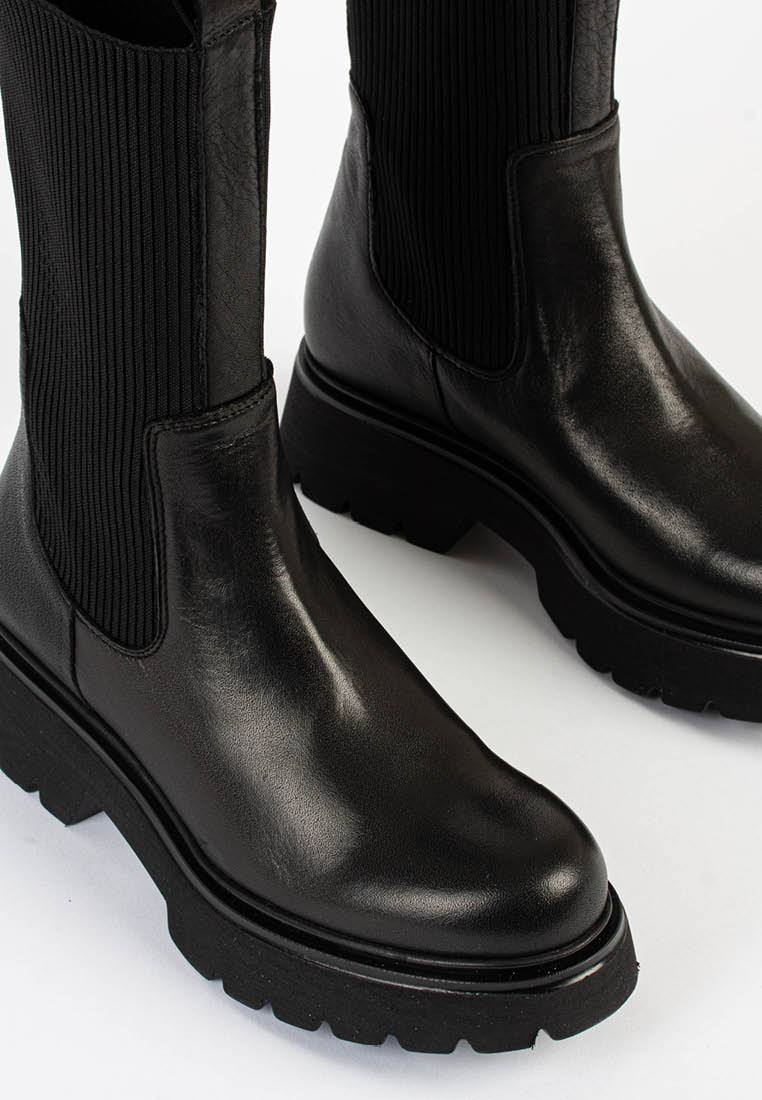 Alexia Black Chelsea Boots ALEXIA-BLK - 5