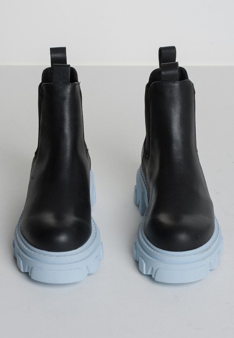 Asta Black Sky Leather Chelsea Boots Boots