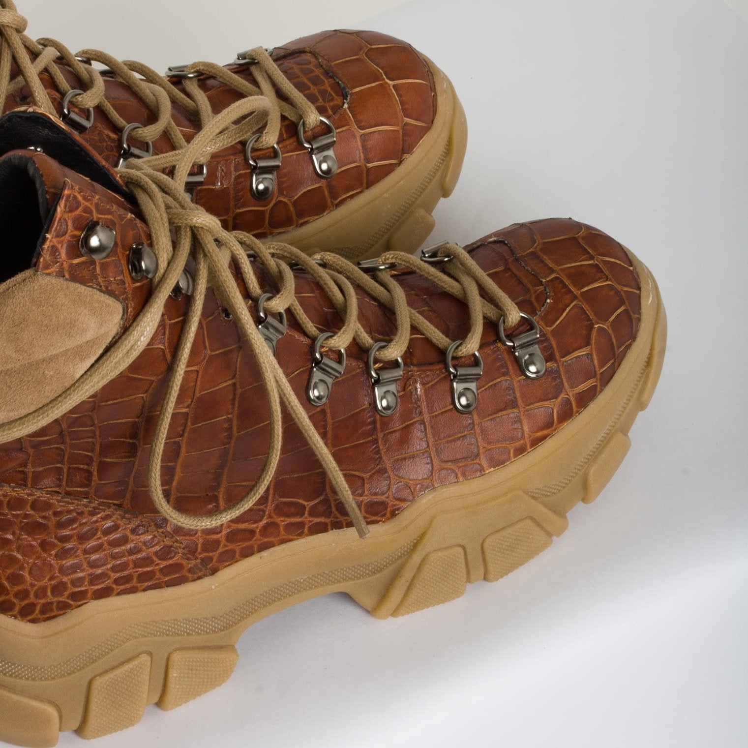 ELIOSA CROCCO BROWN-1 Track - 8