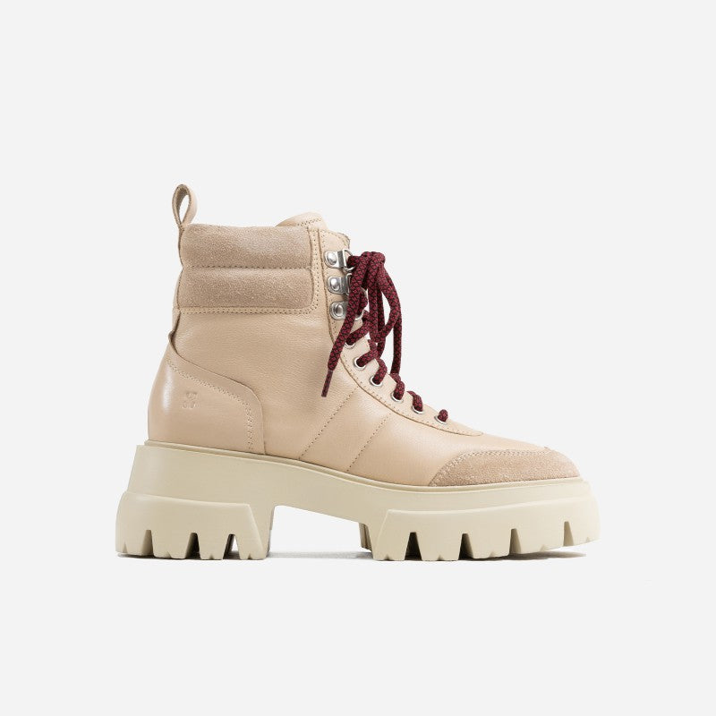 O Tizz Camel Outdoor Boots Track