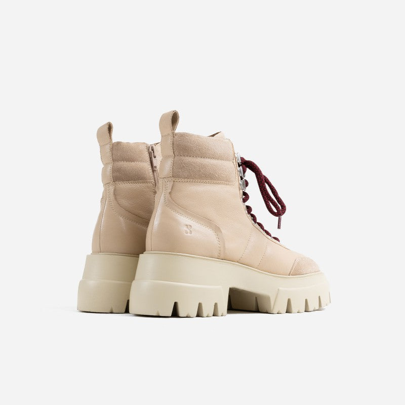 O Tizz Camel Outdoor Boots Track