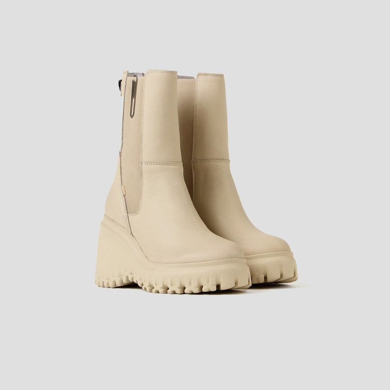 Curvy Chelsea Camel Boots 47365-A25 - 03