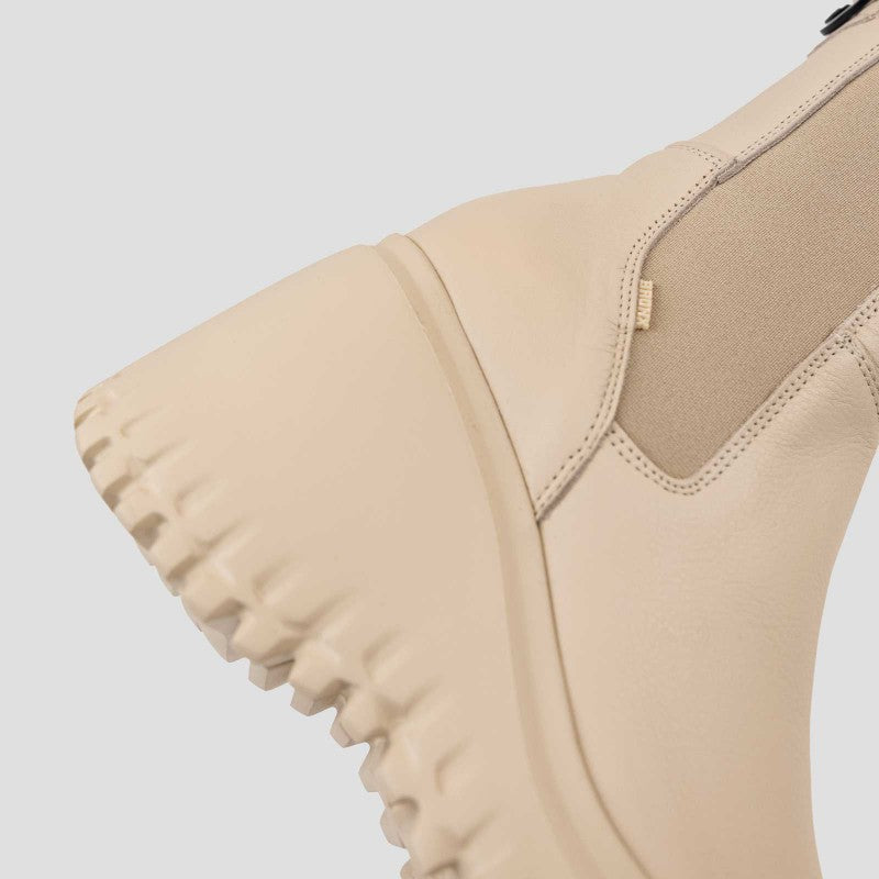 Curvy Chelsea Camel Boots 47365-A25 - 05