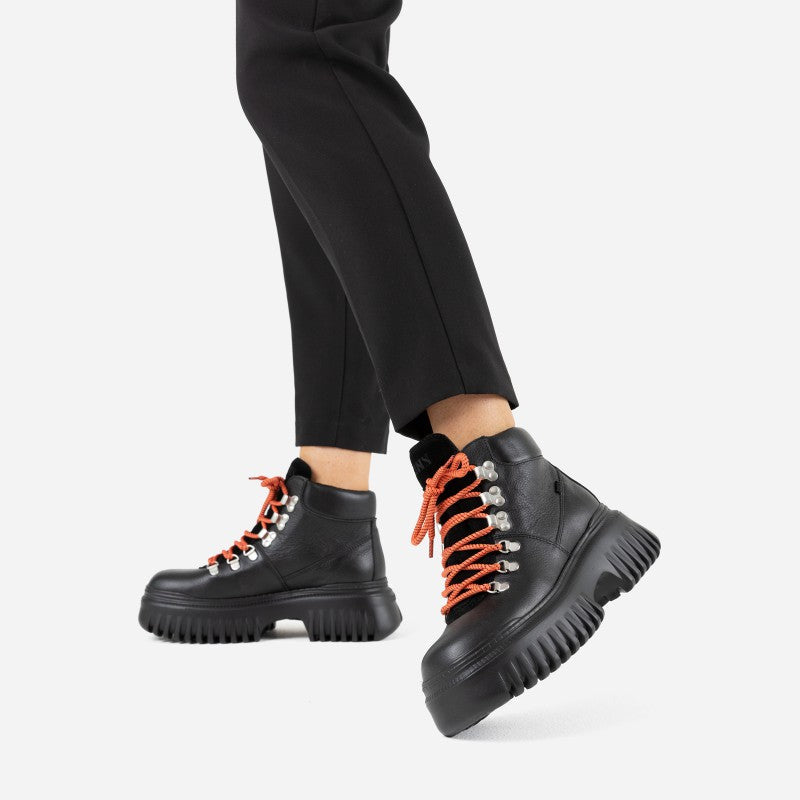 Mount Ann Black Outdoor Boots 47431-AC-01 - 2