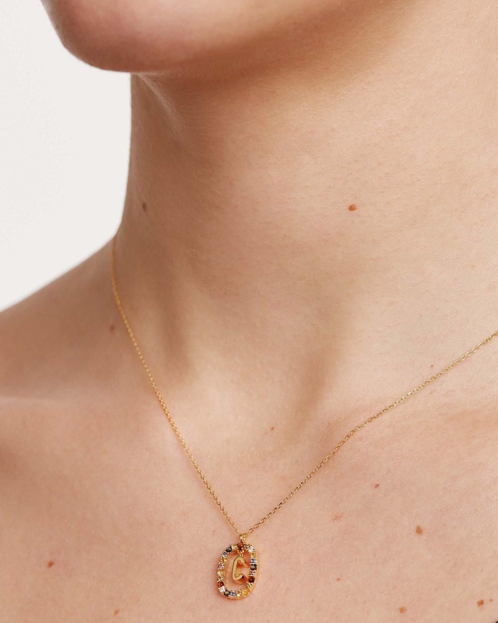 Letter C Circle Necklace CO01-262-U - 05