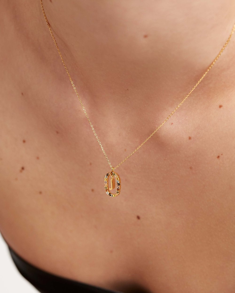 Letter J Circle Necklace CO01-269-U - 06