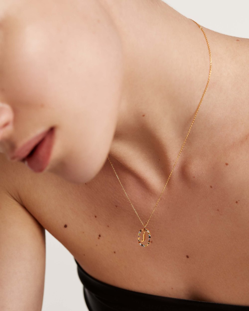 Letter J Circle Necklace CO01-269-U - 05