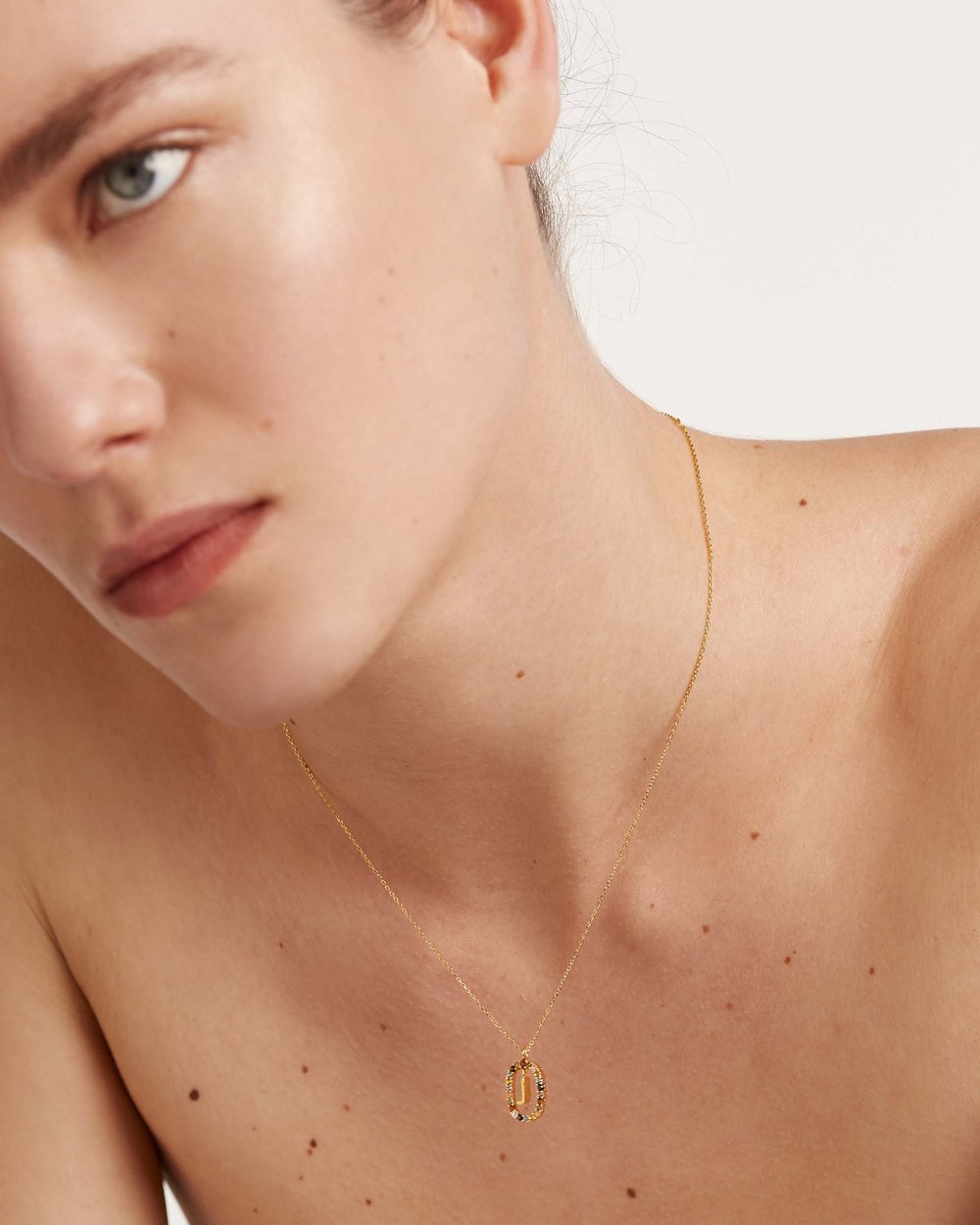 Letter J Circle Necklace CO01-269-U - 04
