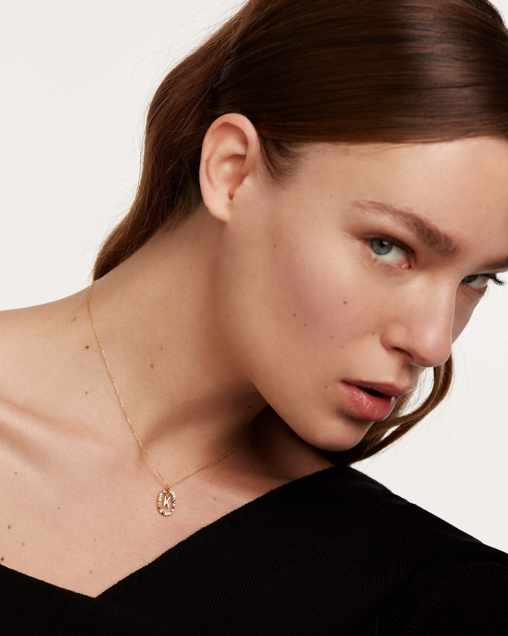 Letter K Circle Necklace CO01-270-U - 04