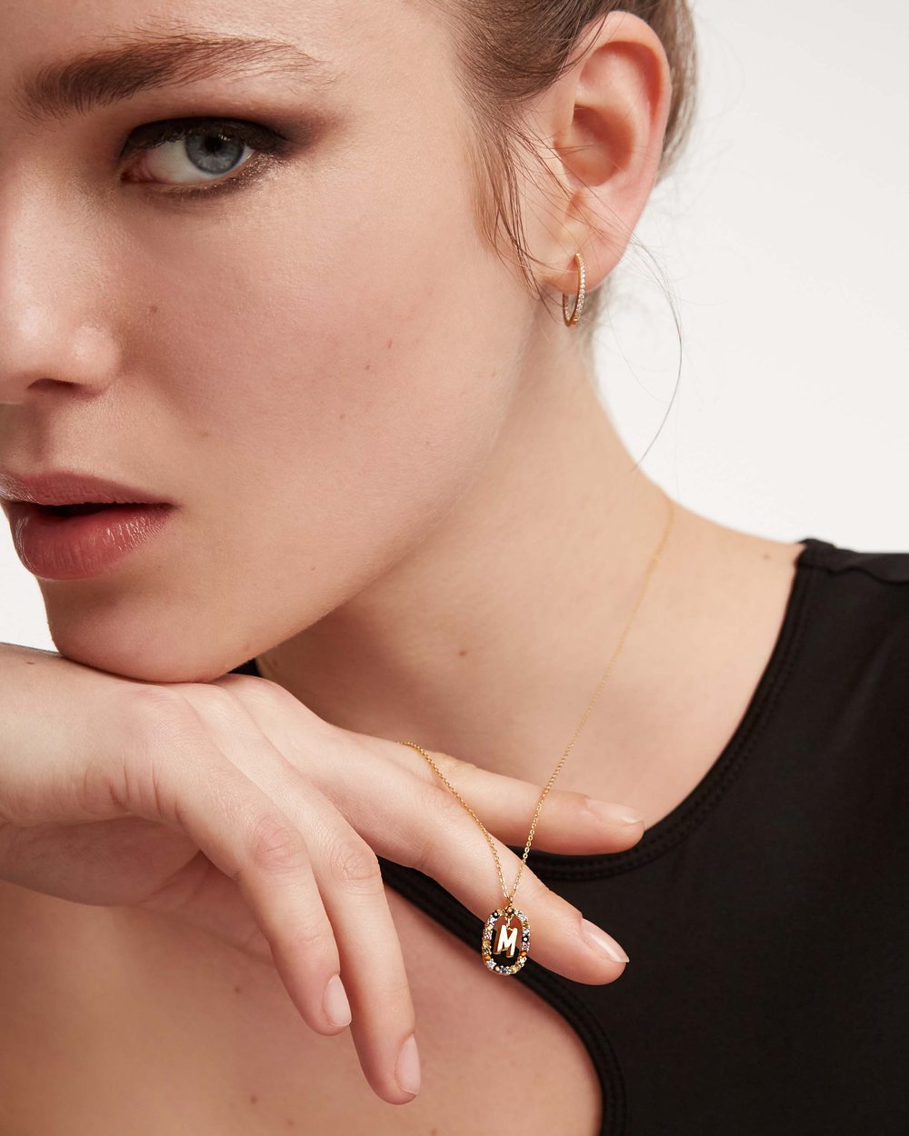 Letter M Circle Necklace CO01-272-U - 03