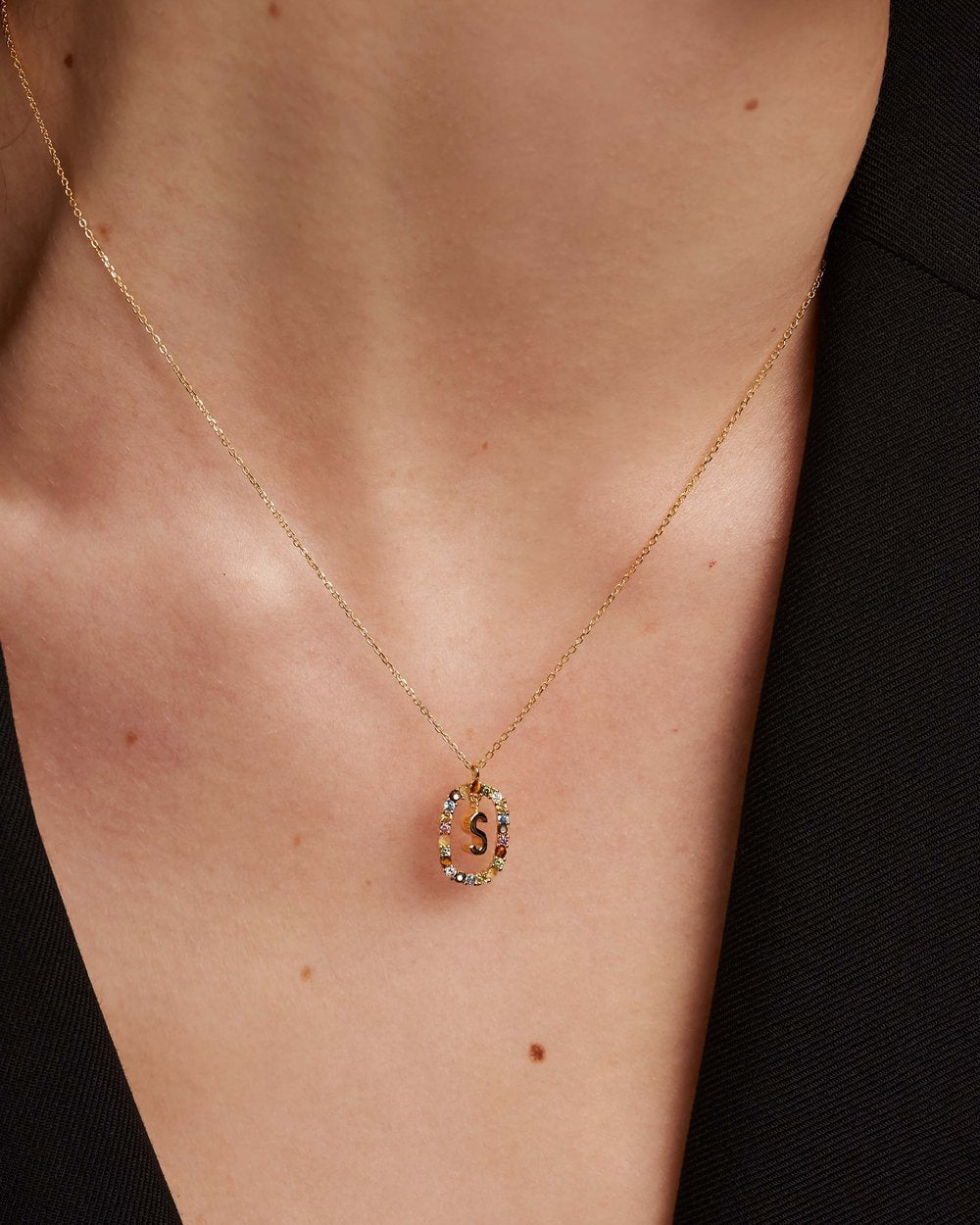 Letter S Circle Necklace CO01-278-U - 02