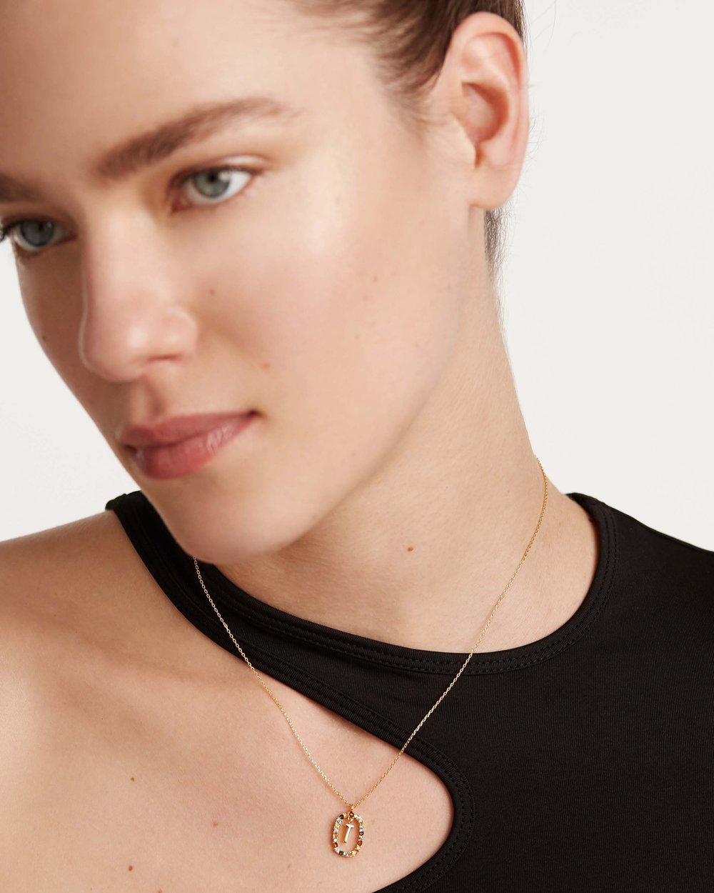 Letter T Circle Necklace CO01-279-U - 02