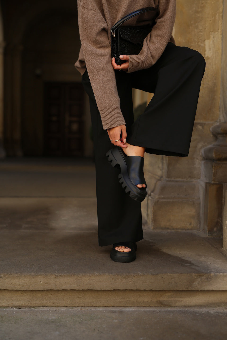 Vitello Black Chunky Slides Sandals CPH231BLACK - 2a