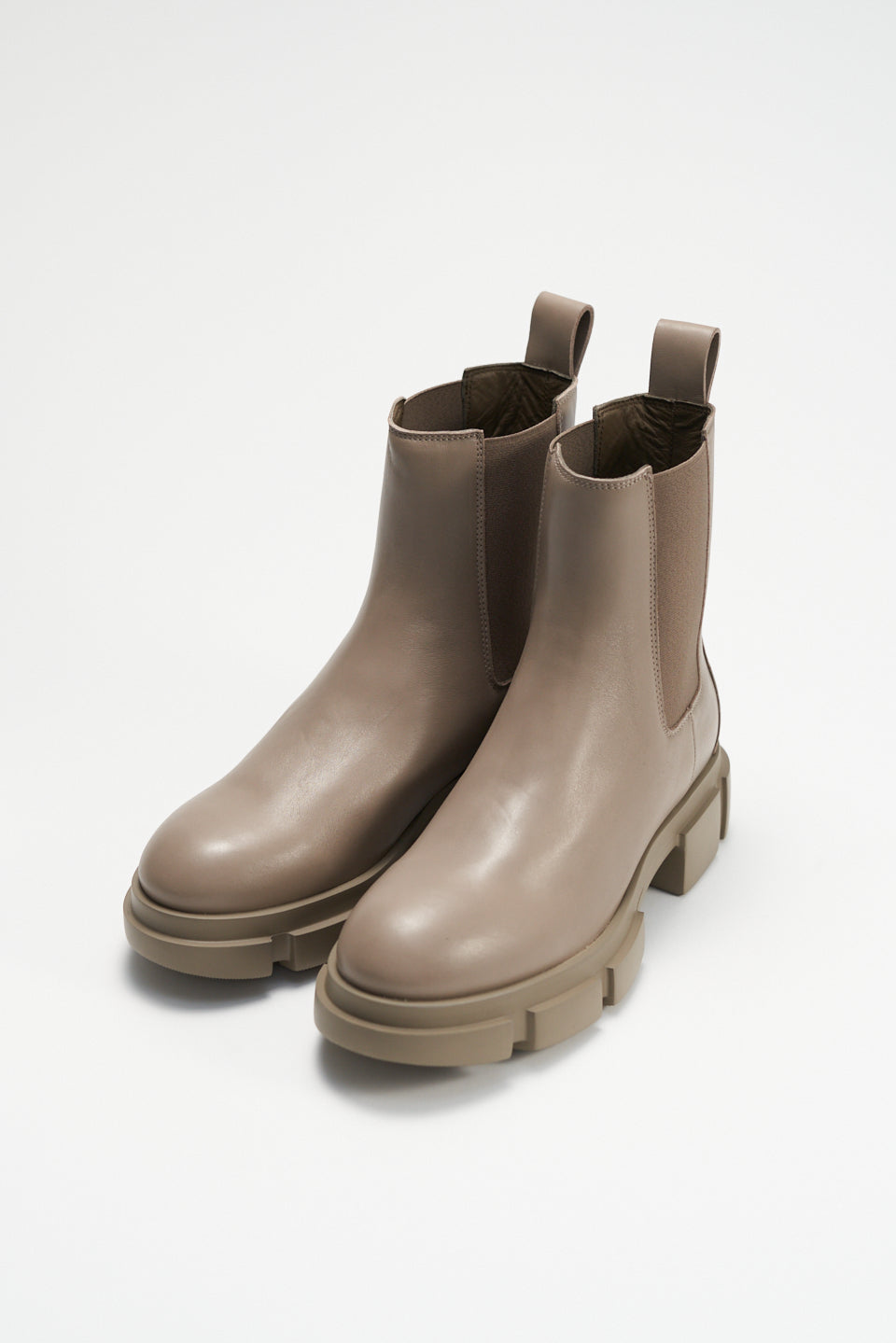 Vitello Fango Low Chelsea Boots Boots
