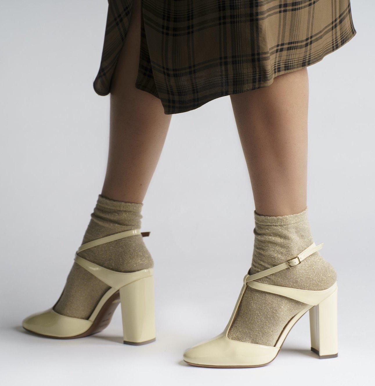 T-Bar Court Shoes In Milk White Patent Leather Heels - 6