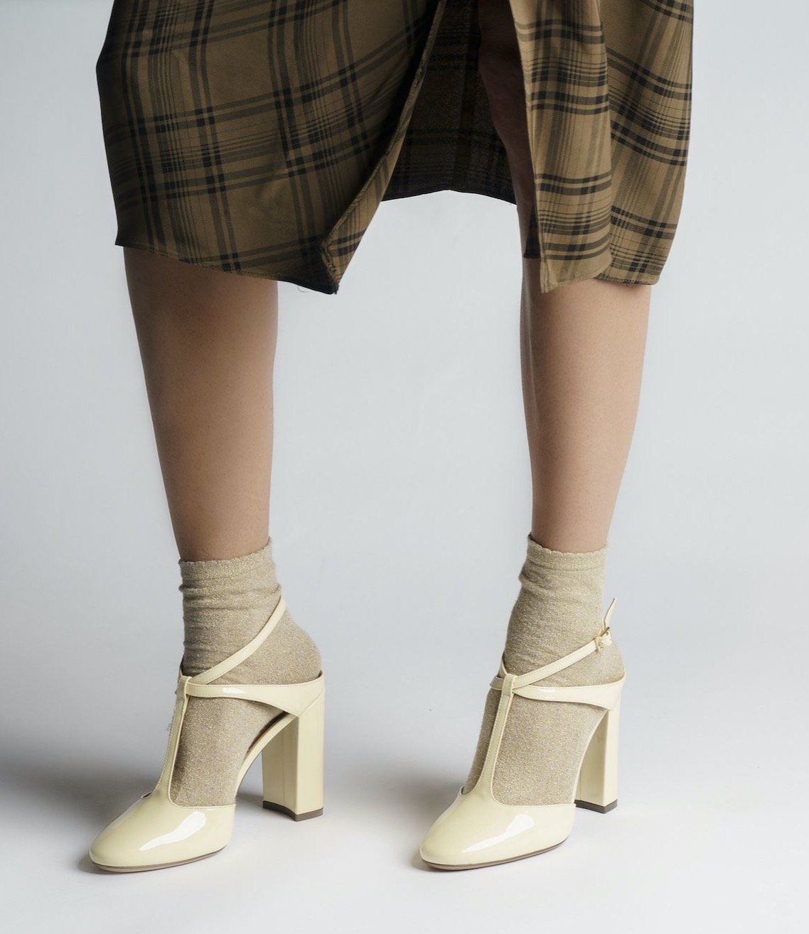T-Bar Court Shoes In Milk White Patent Leather Heels - 2