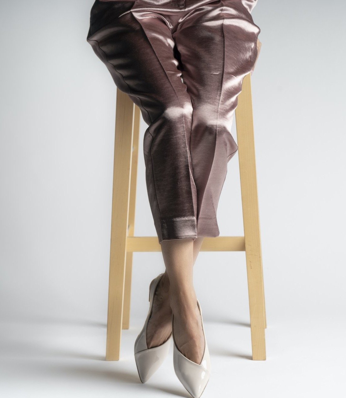 Open Side Flats In White - 4