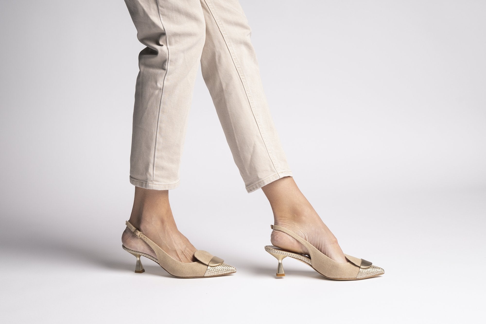 Lino Sling Back Pumps - 2