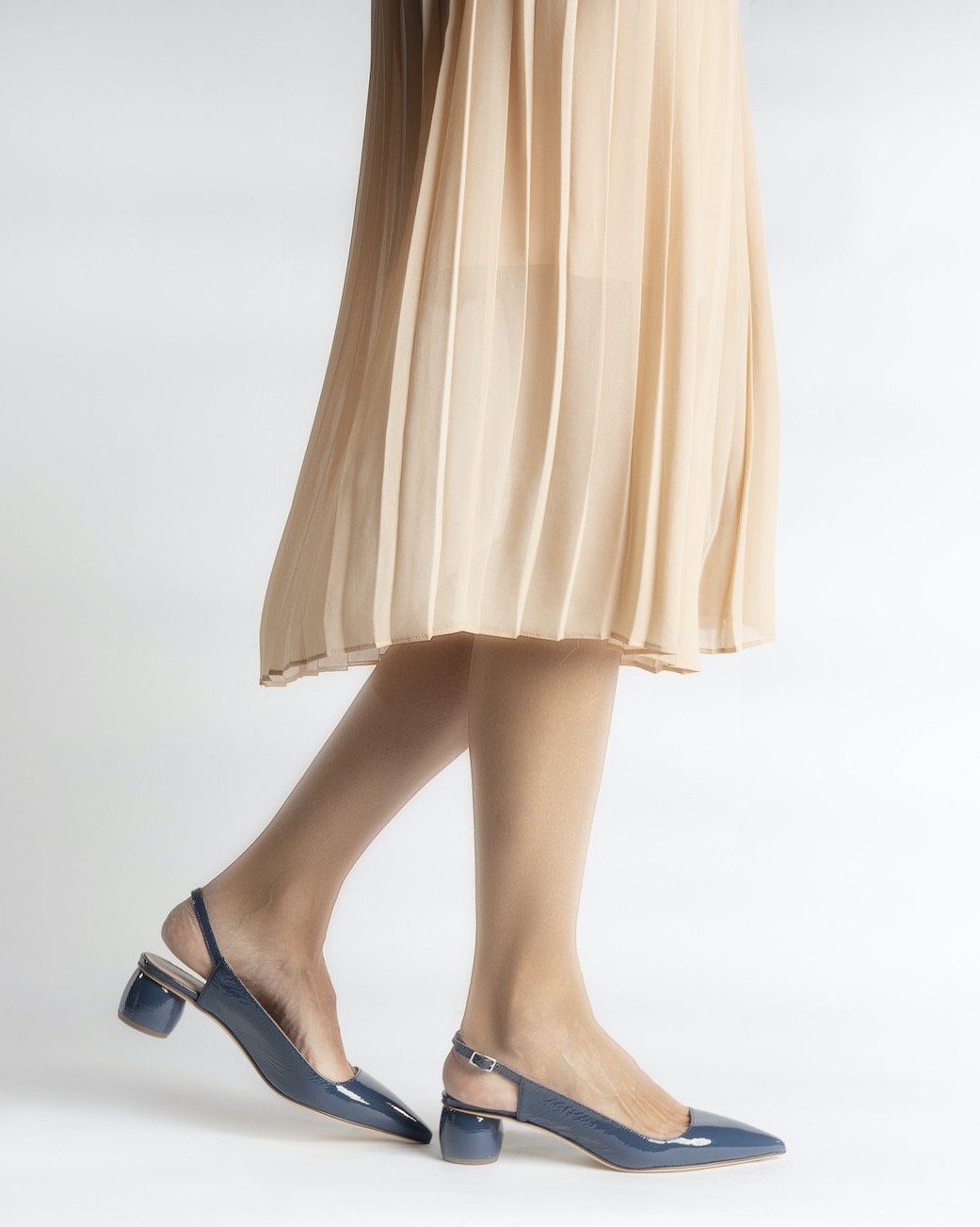Naplak Leather Slingback Shoes In Navy Heels - 5