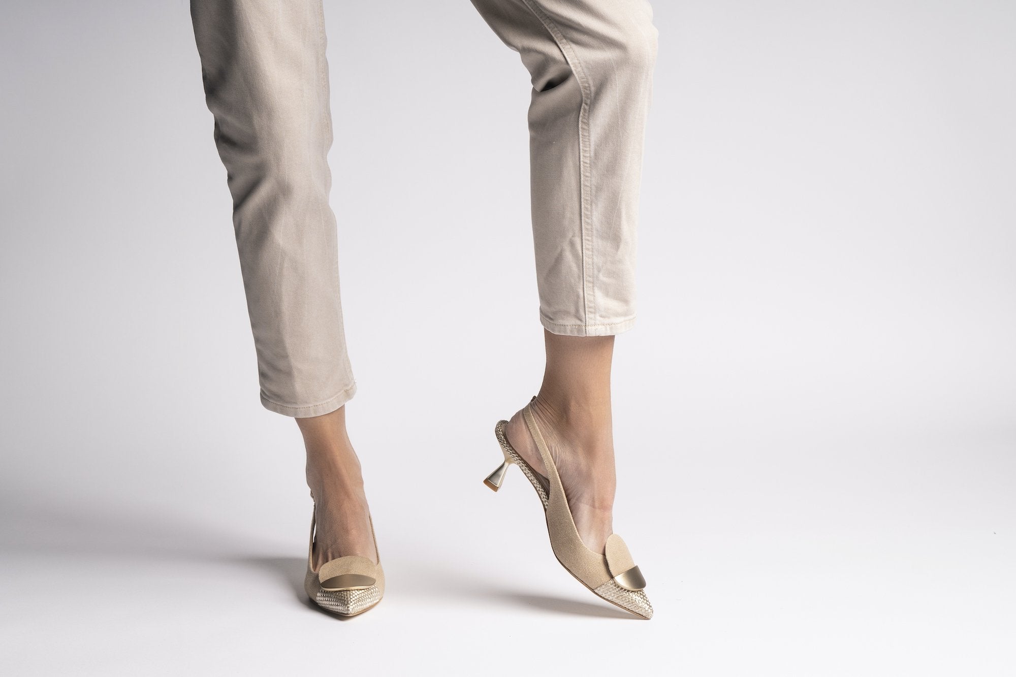 Lino Sling Back Pumps - 4