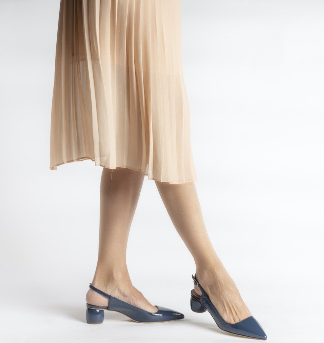 Naplak Leather Slingback Shoes In Navy Heels - 2