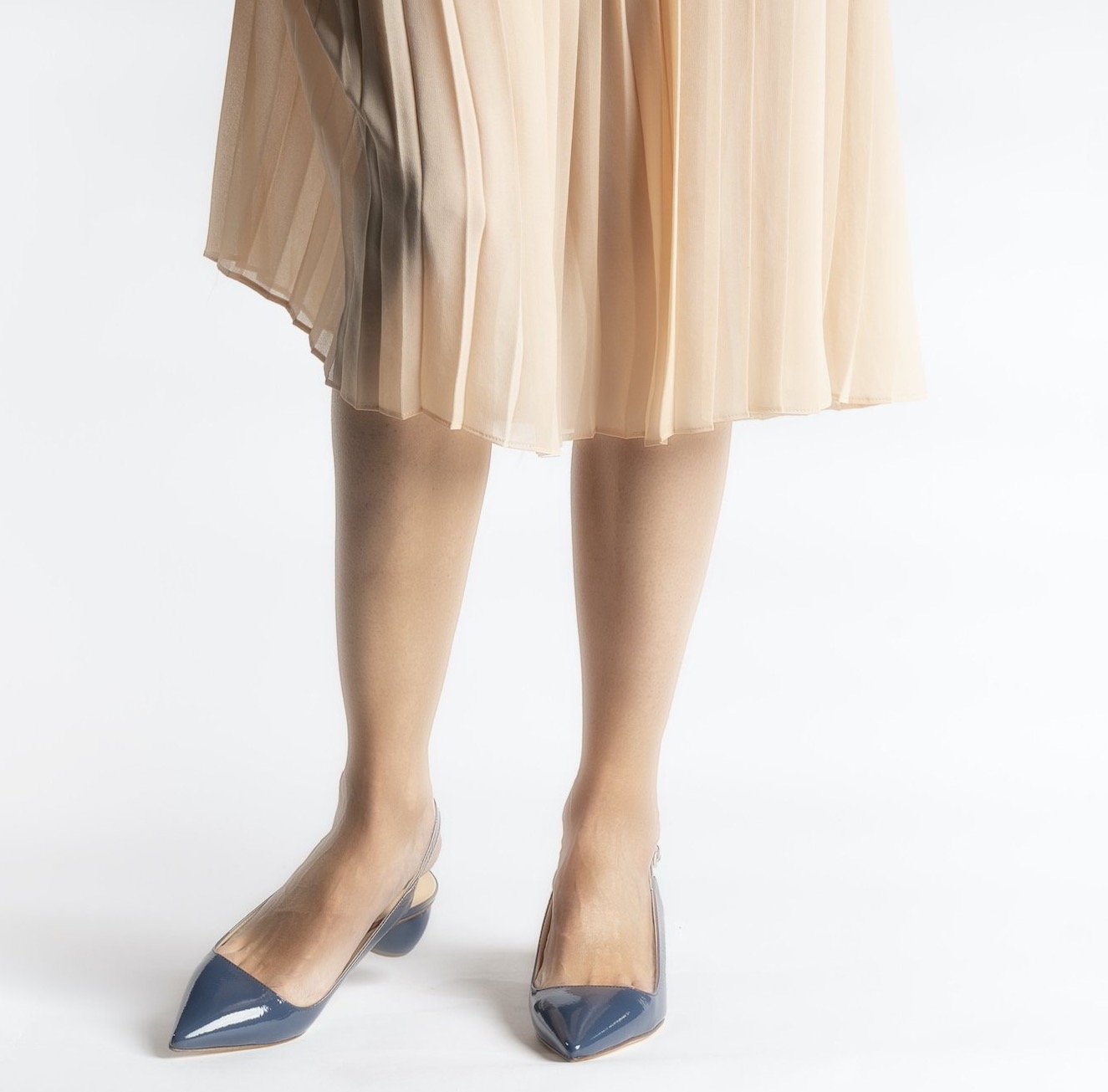 Naplak Leather Slingback Shoes In Navy Heels - 6
