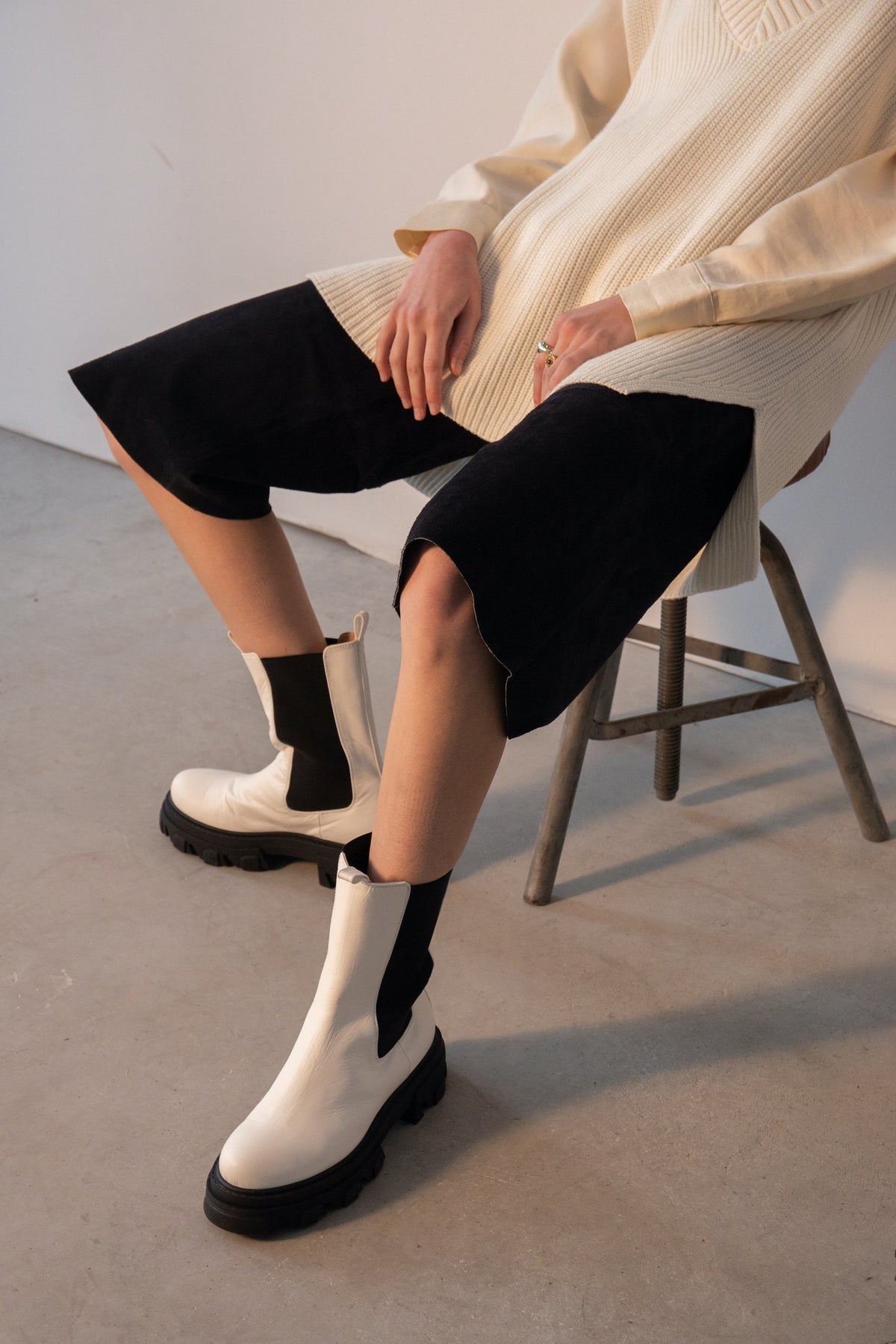 Rin White Elastic Combat Boots - 2