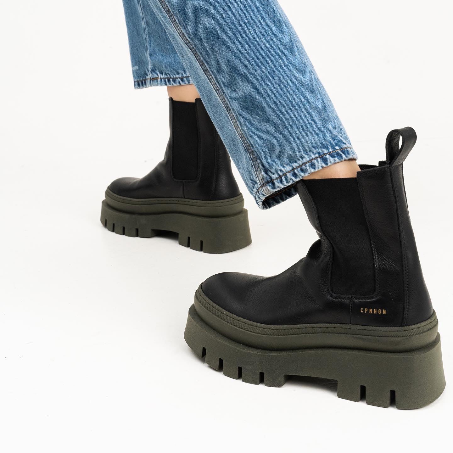 Vitello Black Green Chelsea Boots CPH686_GREEN -2