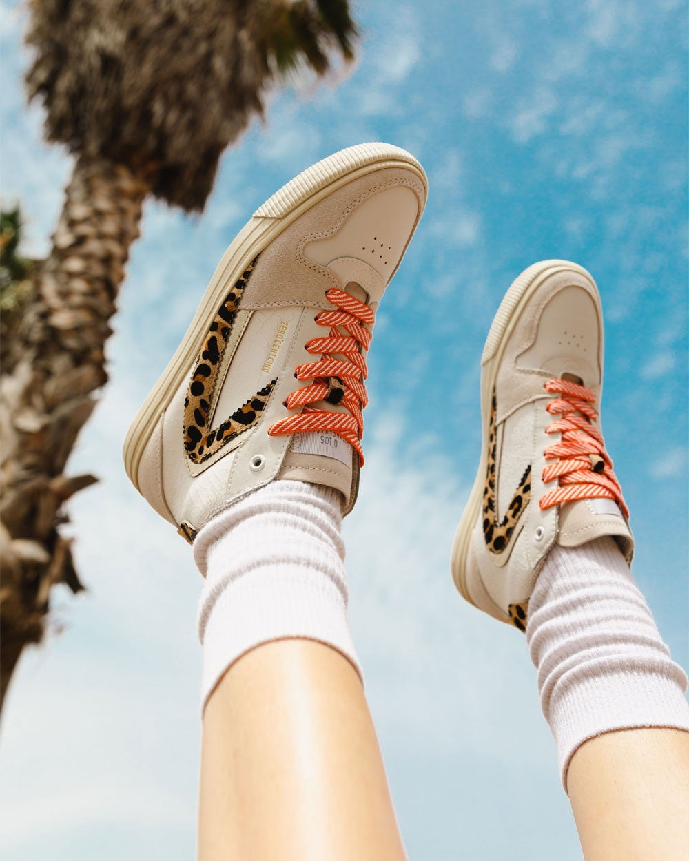 Jade Dbl Leo Gold Hi Sneakers E2JADELEOGOLD - 2