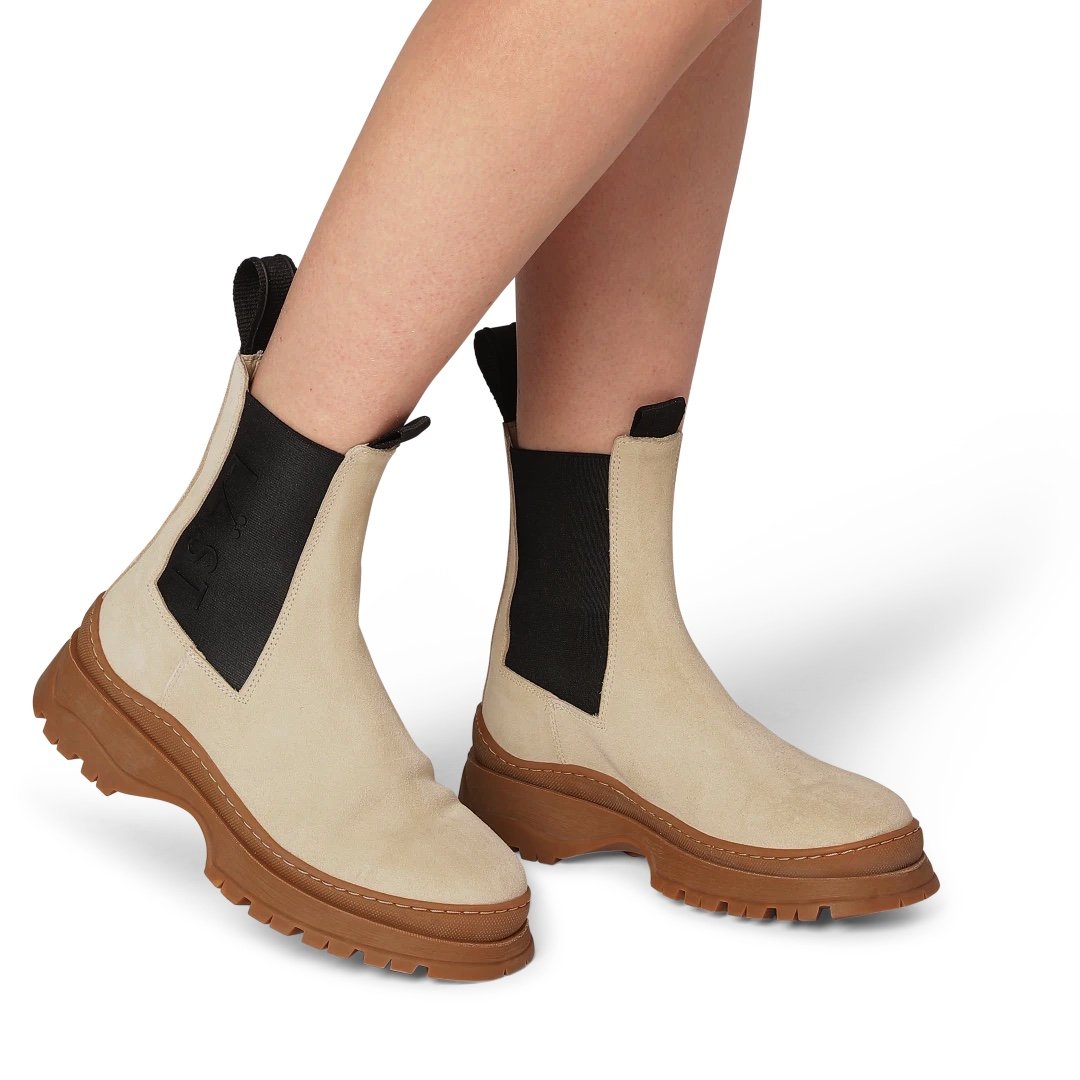 Powder Chelsea Suede Beige Boots - 9