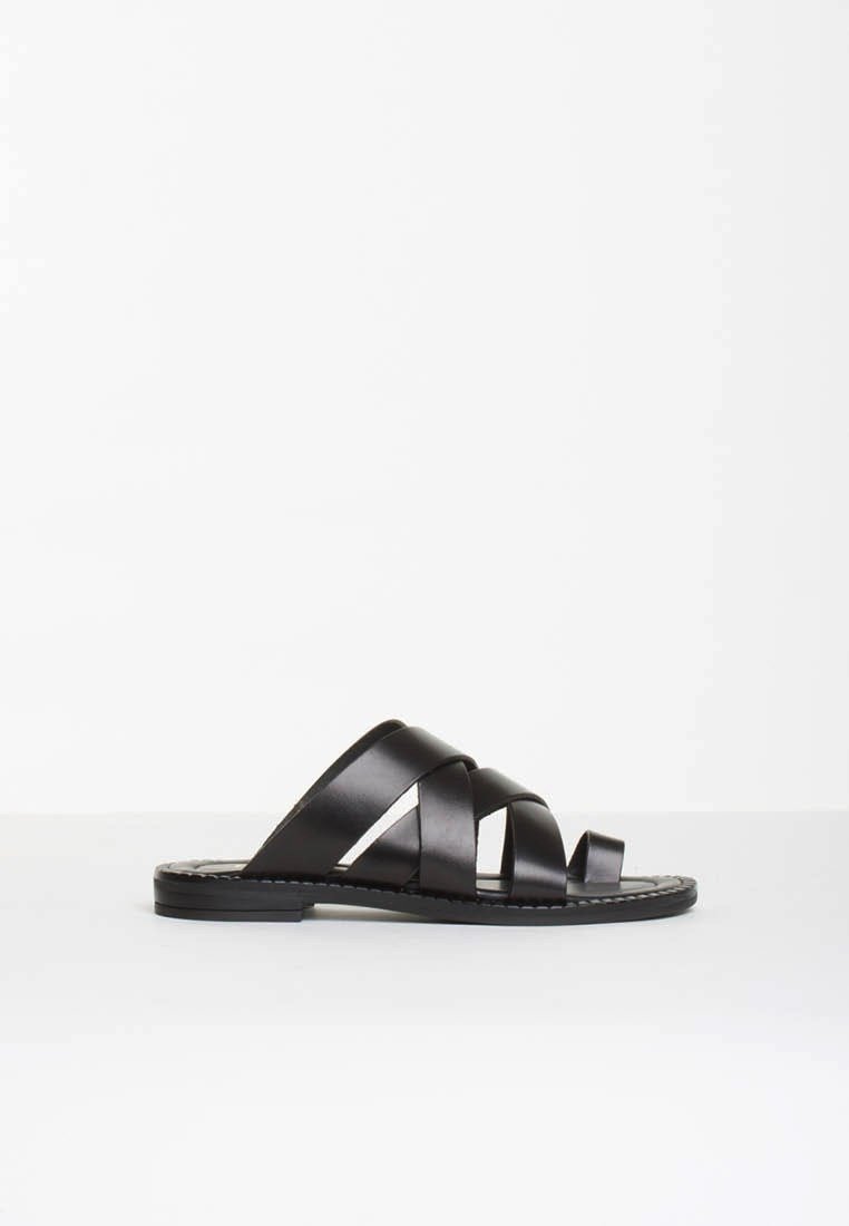 Hannah-Black Gladiator Sandals - 7
