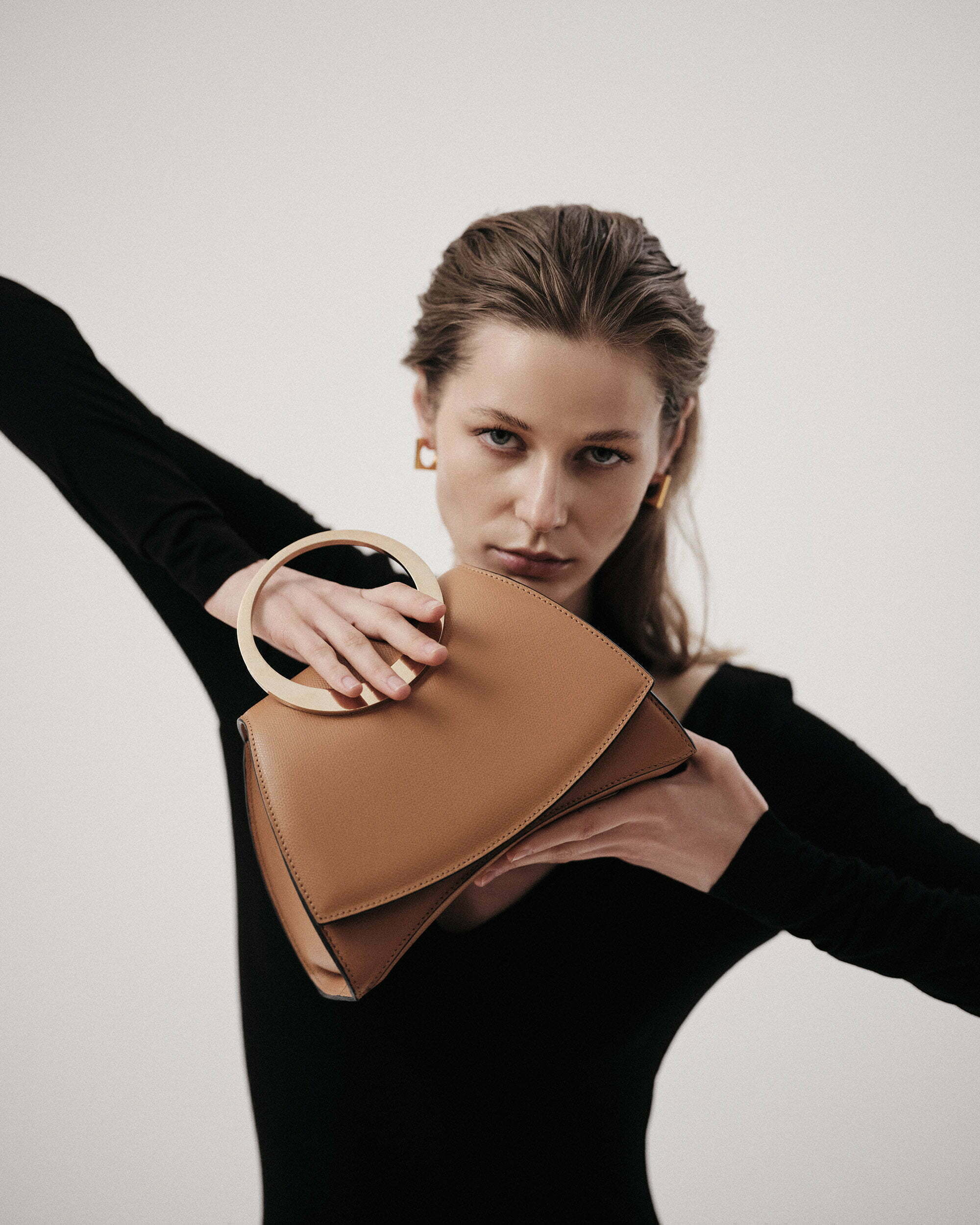 Maestoso Enso Mini Camel Leather Handbag