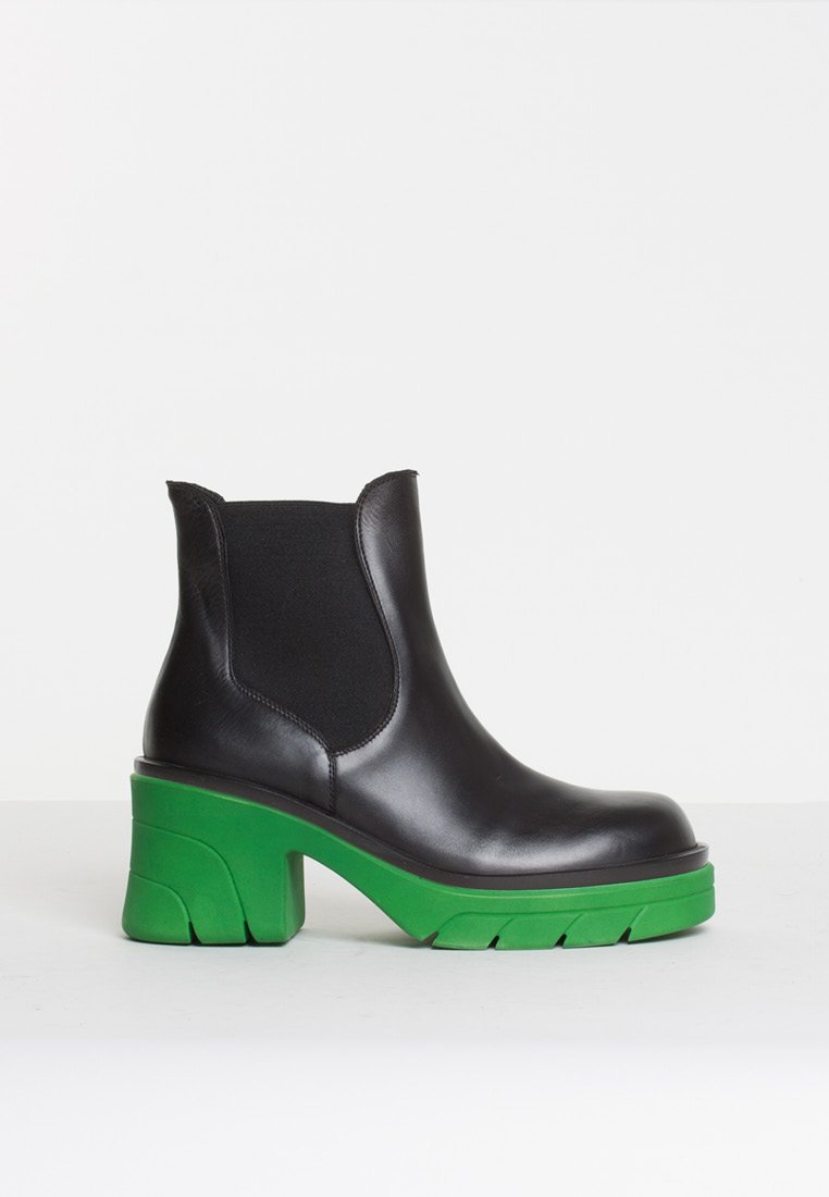 Oliver Black Grass Chelsea Boots Boots