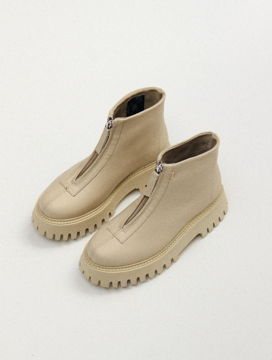 Groovy Front Zip Camel Boots 47369-A25 - 10