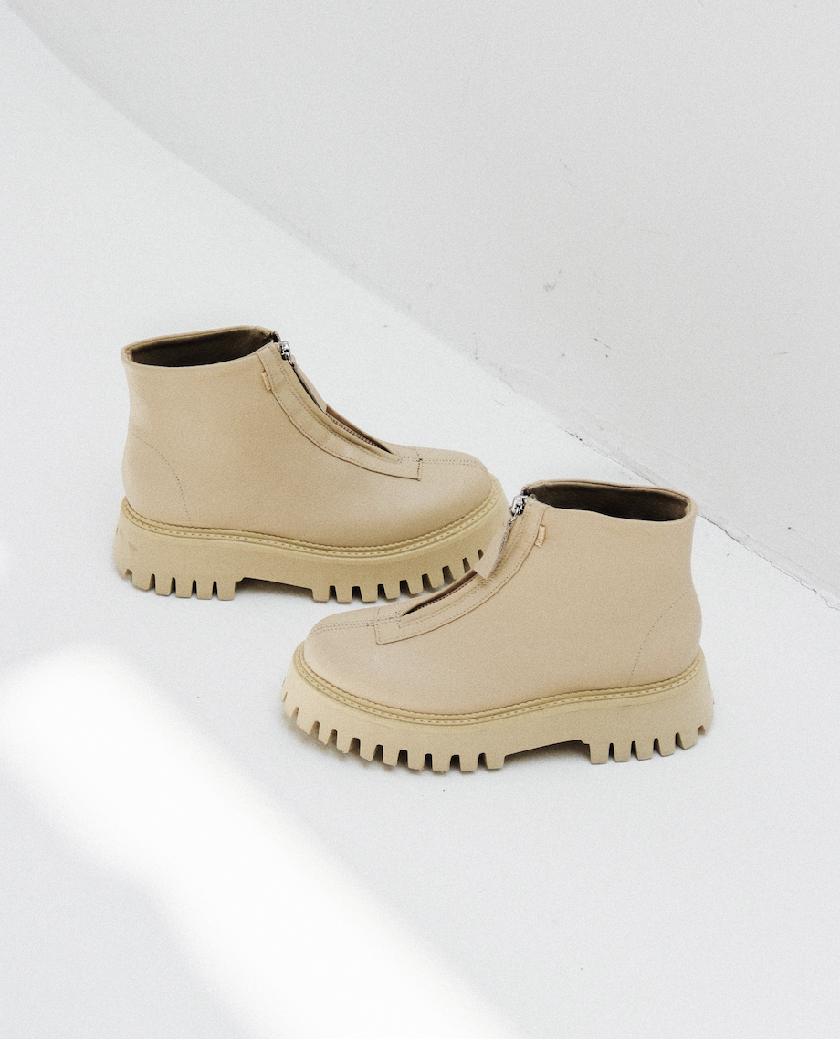 Groovy Front Zip Camel Boots 47369-A25 - 12