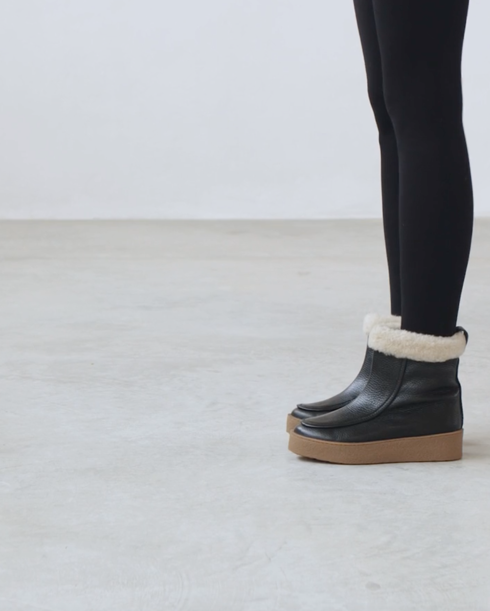 Simone Black Leather Winter Boots 22020923601-001 -6
