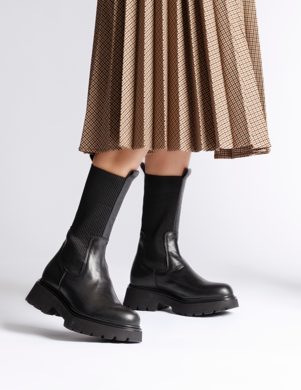 Alexia Black Chelsea Boots ALEXIA-BLK - 3