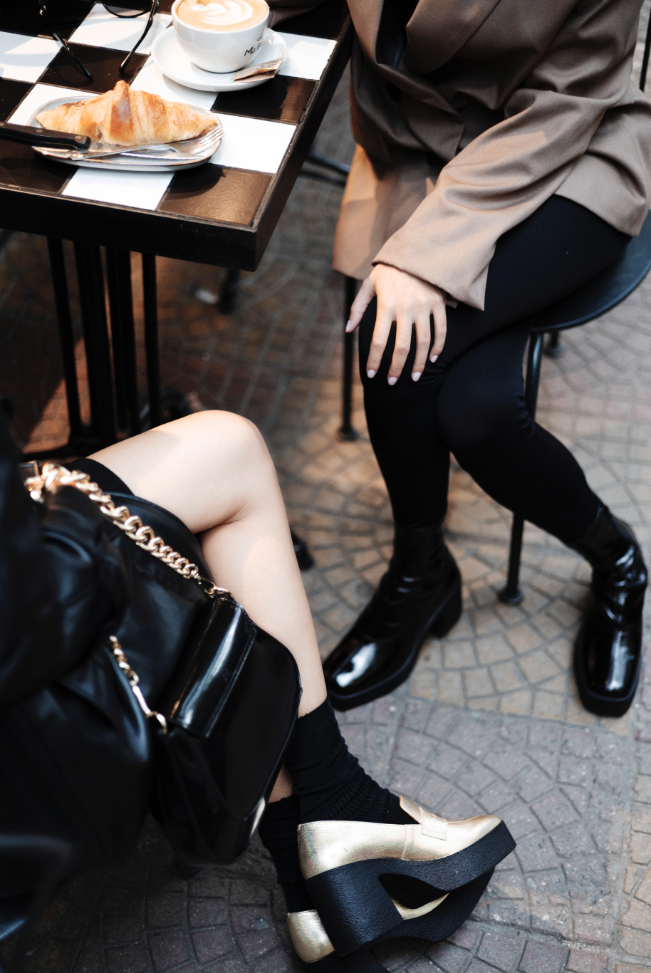 Ena Black Semi Patent Leather Shoulder Bag CL10534 NERO - 3