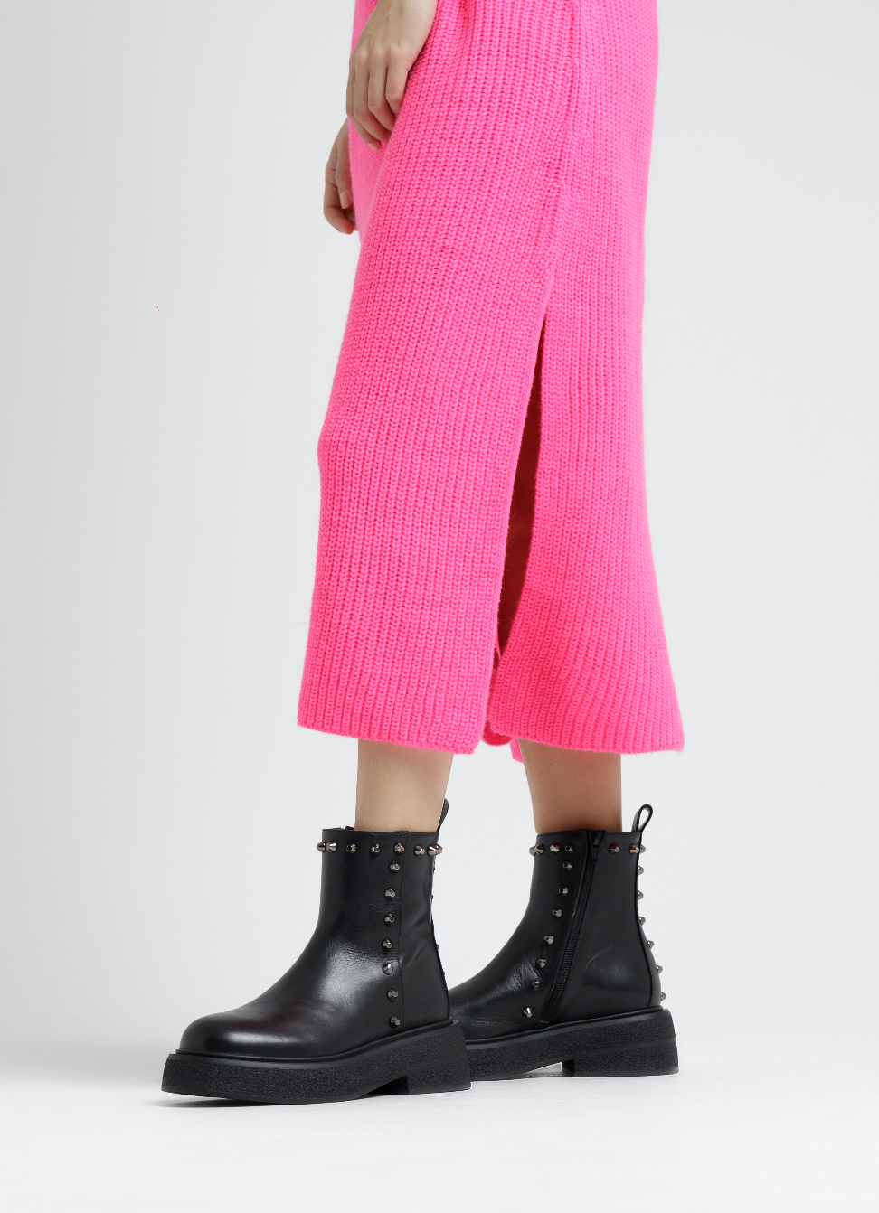 Nikko Pyramid Studs Ankle Boots F256_BLACK - 9