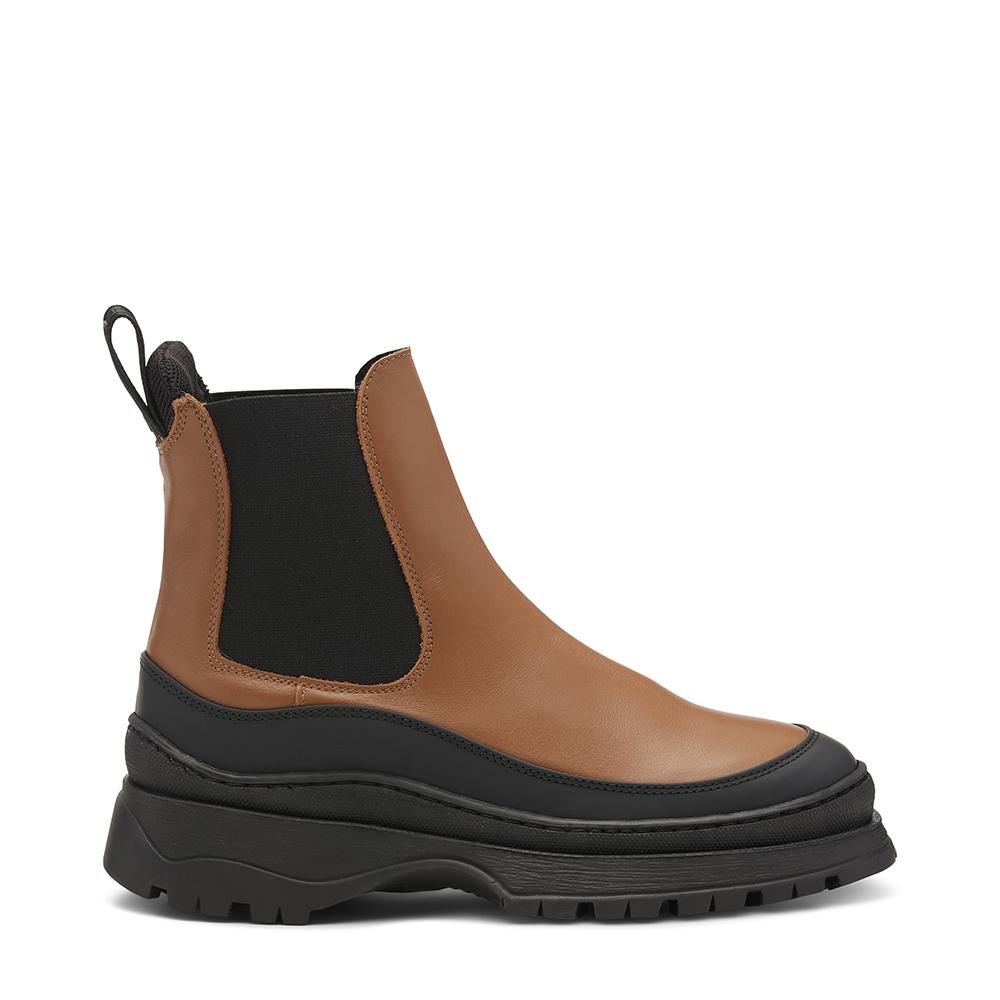 Trail Tan Chelsea Boots LAST1376 - 01