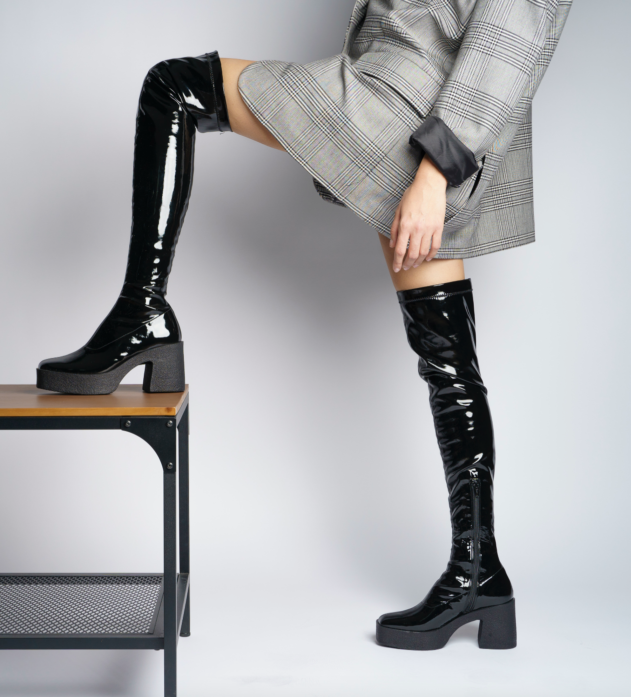 Yoshi Black Thigh-High Stretch Patent Boots 20077-03-02 - 2