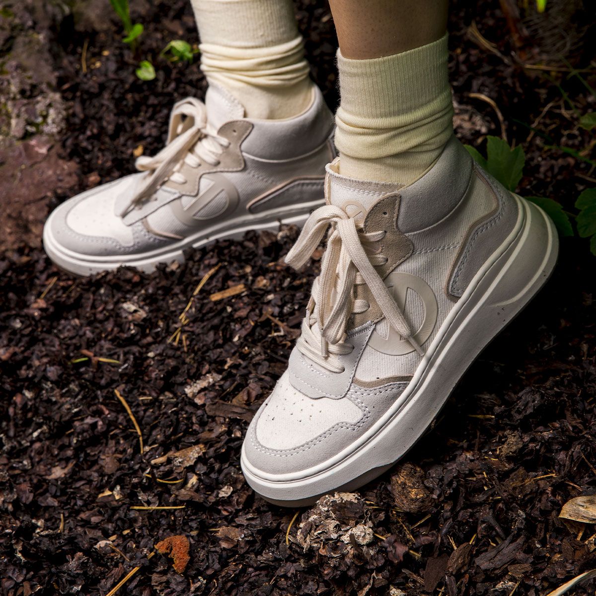 Bridget Mid Dove White Hi Sneakers 01LNJVGM0401 - 2
